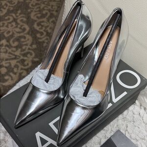 Stylish Silver Pointed Toe Heels